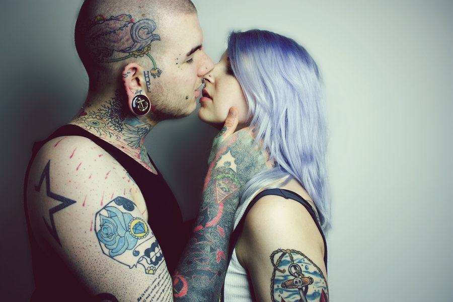 Ebony tattooed couple